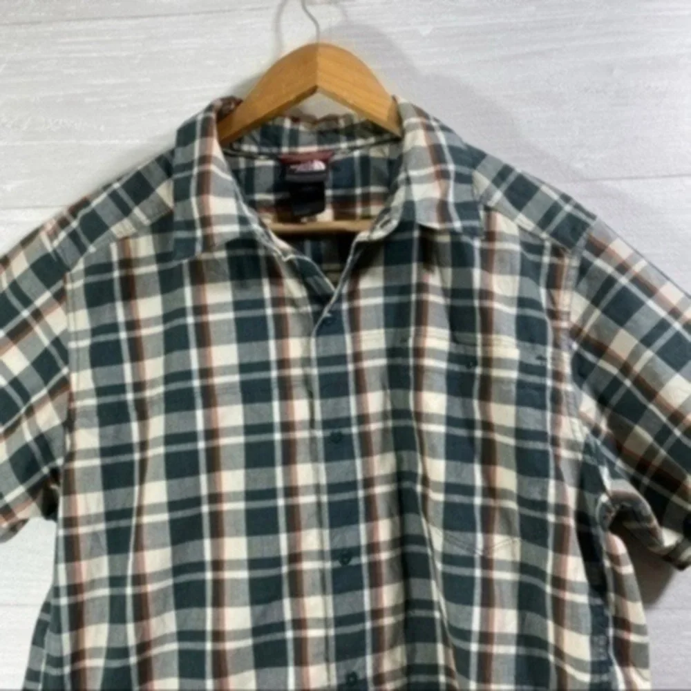 The North Face Mens Plaid Short Sleeve Size L
